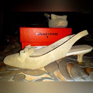 Kitten heels. Donald Pliner gold satin metallic size 7.5